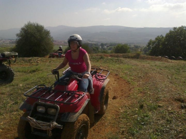 Quad nella natura 